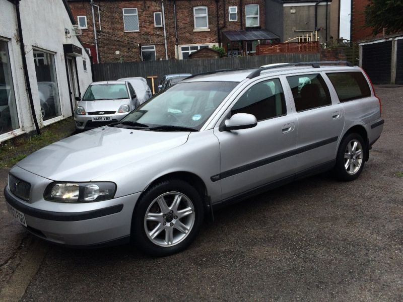 2003 Volvo V70 2.4 S 5dr image 2