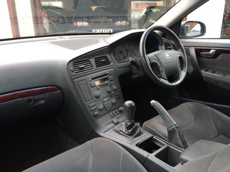 2003 Volvo V70 2.4 S 5dr image 4