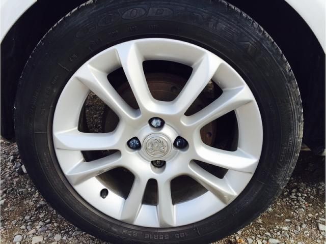 2008 Vauxhall Corsa 1.4 i 16v SXi 3dr image 5