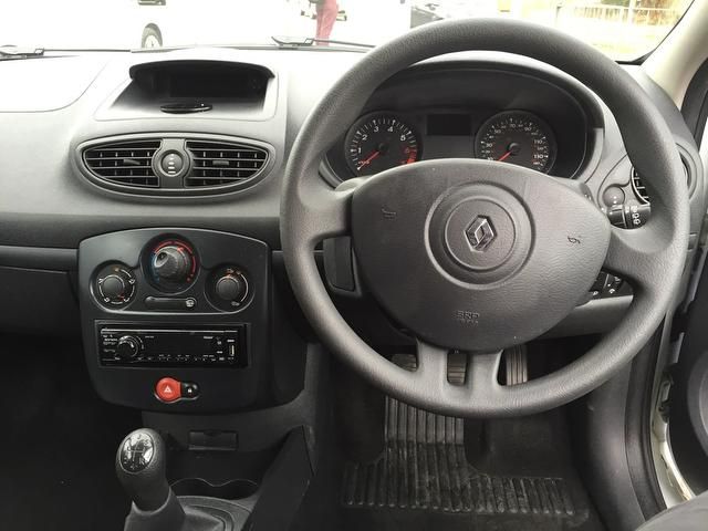 2010 Renault Clio 1.2 16v Extreme 3dr image 7