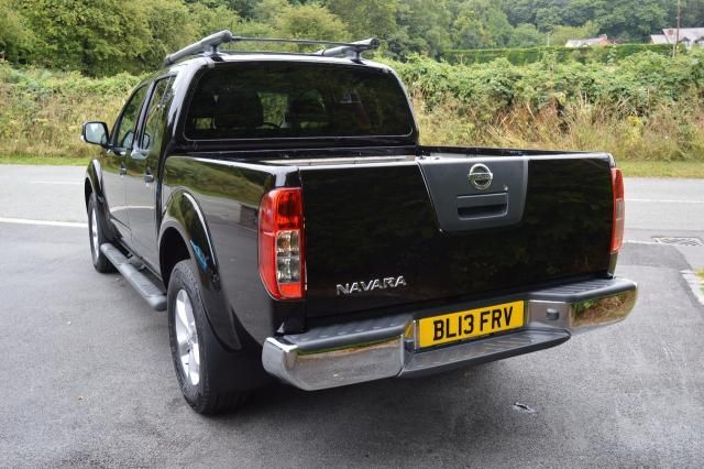 2013 NISSAN NAVARA 2.5 DCI TEKNA 4X4 SHR DCB 5d image 3