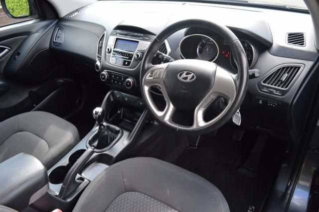 2010 HYUNDAI IX35 2.0 STYLE CRDI 4WD 5d 134 BHP image 4