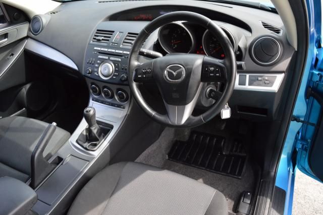 2011 MAZDA 3 1.6 TS 5d 105 BHP image 4