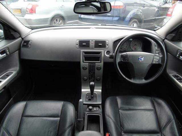 2006 Volvo V50 2.4 D5 SE Geartronic 5dr image 4