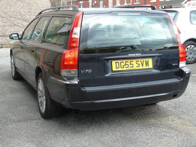 2005 Volvo V70 2.4 D SE 5dr image 4