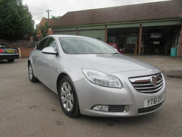 2011 Vauxhall Insignia 2.0 CDTi 16v SRi 5dr image 1