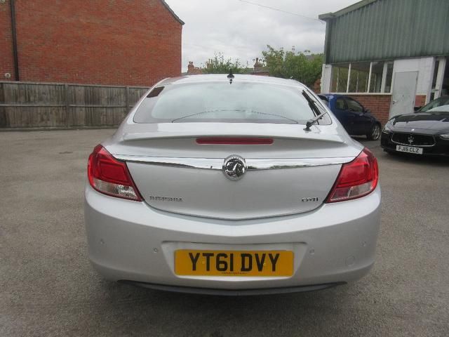 2011 Vauxhall Insignia 2.0 CDTi 16v SRi 5dr image 4