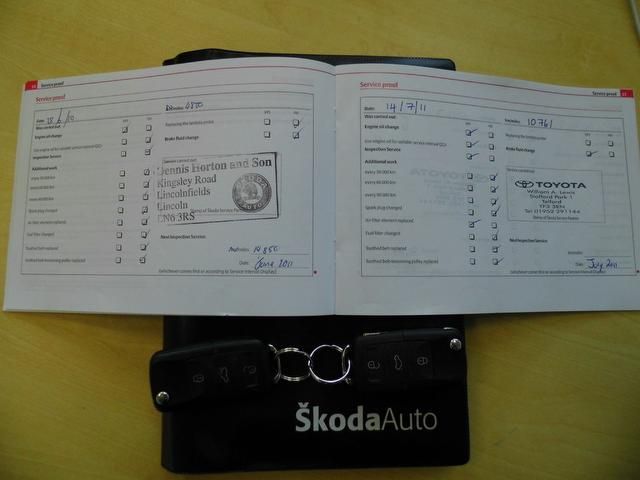 2009 Skoda Fabia 1.6 16v 2 Tiptronic 5dr image 9