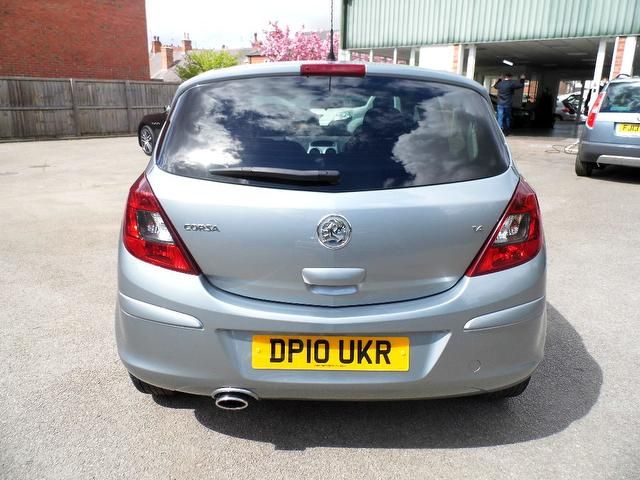 2010 Vauxhall Corsa 1.4 i 16v SXi 5dr image 4