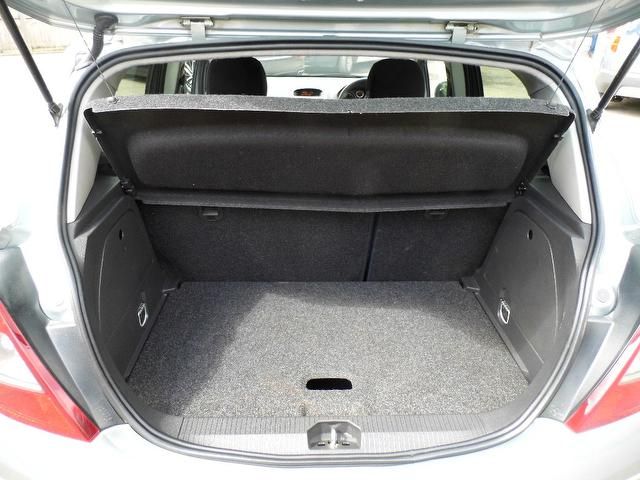 2010 Vauxhall Corsa 1.4 i 16v SXi 5dr image 5