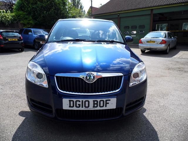 2010 Skoda Fabia 1.2 HTP 12v 2 5dr image 2