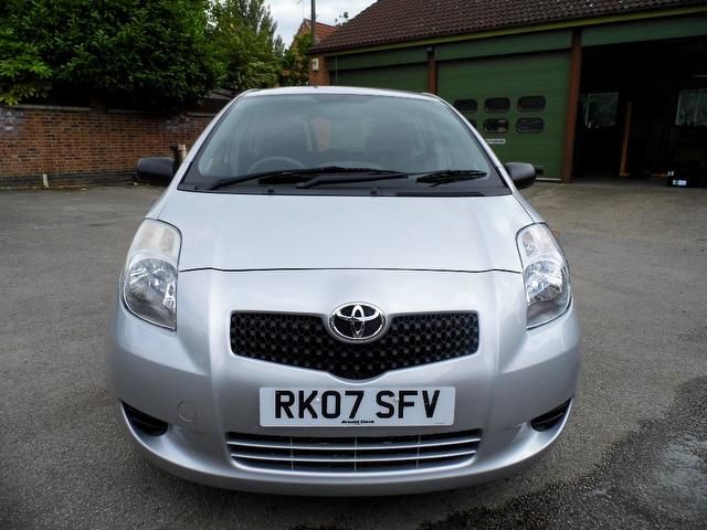2007 Toyota Yaris 1.0 VVT-i T2 5dr image 2