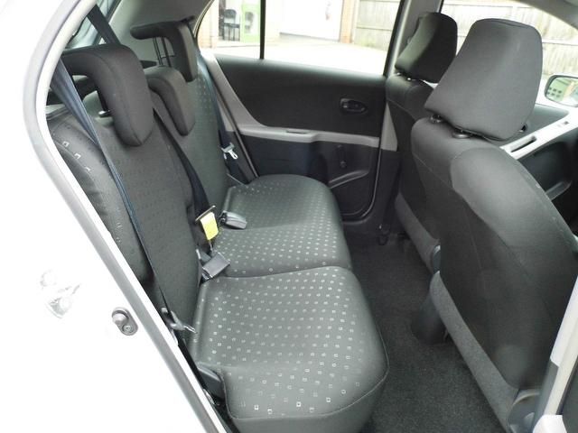 2007 Toyota Yaris 1.0 VVT-i T2 5dr image 6