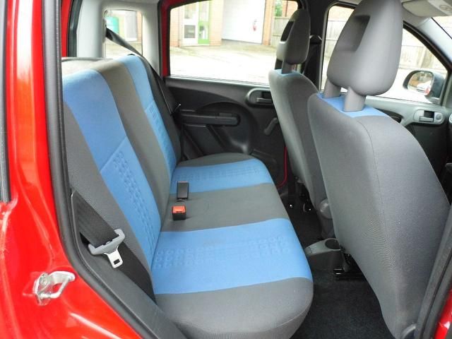 2011 Fiat Panda 1.2 Active 5dr image 6