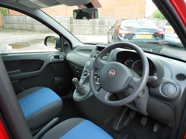 2011 Fiat Panda 1.2 Active 5dr image 7