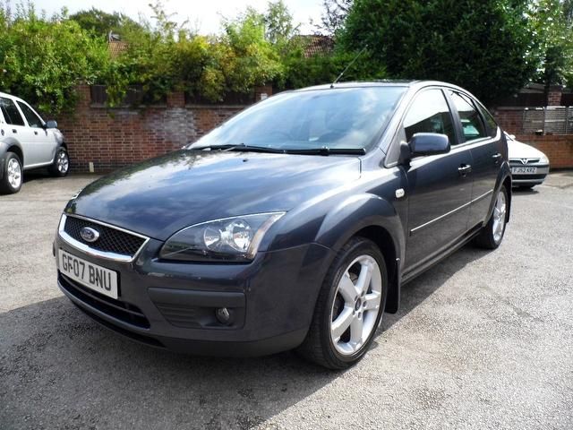 2007 Ford Focus 1.8 Zetec Climate 5dr image 3