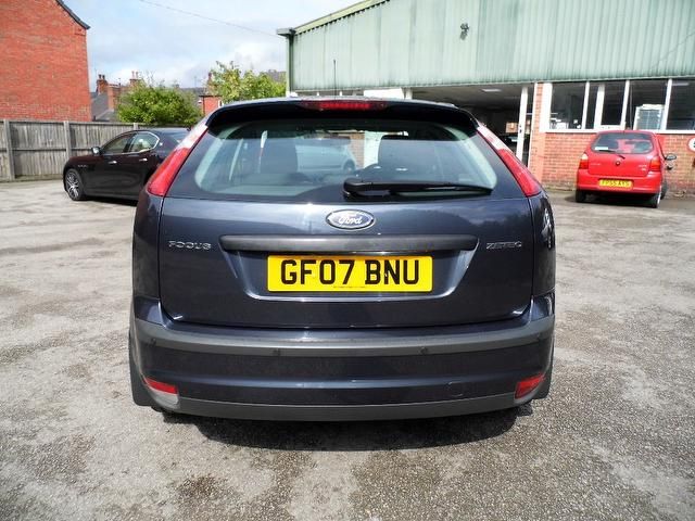 2007 Ford Focus 1.8 Zetec Climate 5dr image 4