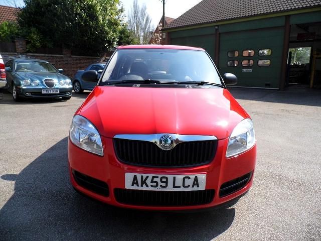 2009 Skoda Fabia 1.2 HTP 6v 1 5dr image 2