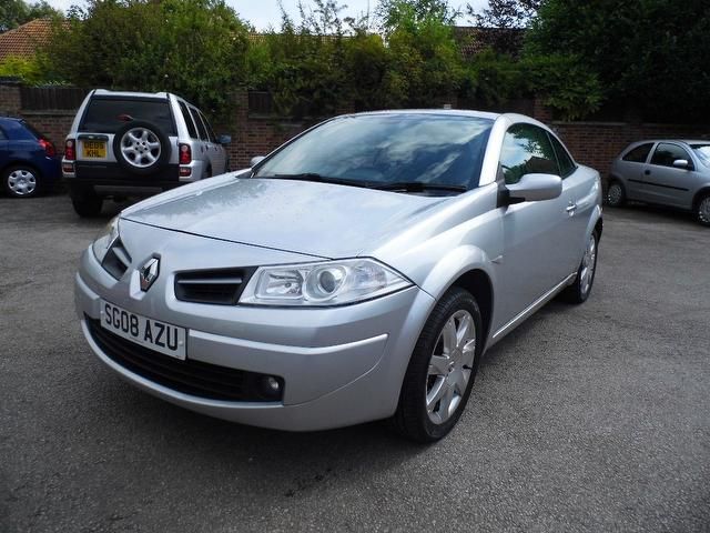 2008 Renault Megane 1.6 VVT Dynamique 2dr image 5