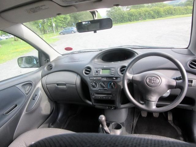 2004 Toyota Yaris 1.0 VVT-i T3 3dr image 5