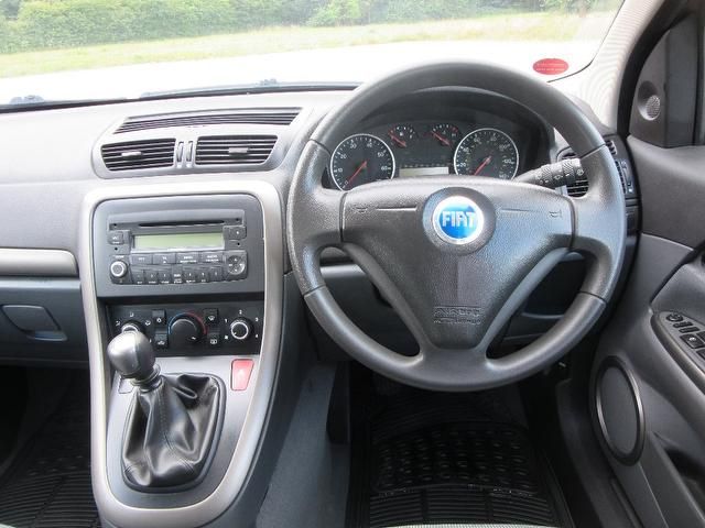 2006 Fiat Croma 1.8 16v Eleganza 5dr image 5