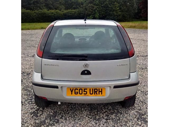 2005 Vauxhall Corsa 1.0 i Life 3dr image 4