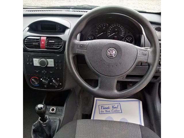2005 Vauxhall Corsa 1.0 i Life 3dr image 5