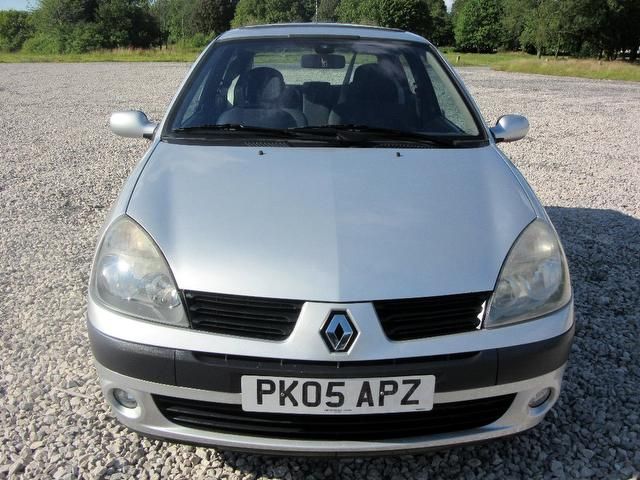 2005 Renault Clio 1.2 16v Dynamique 3dr image 2