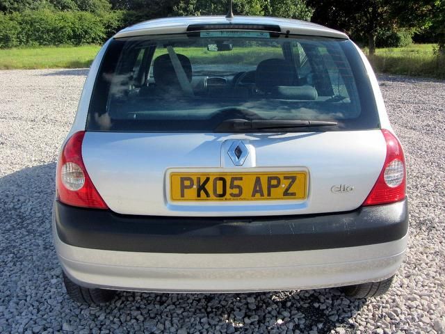 2005 Renault Clio 1.2 16v Dynamique 3dr image 4