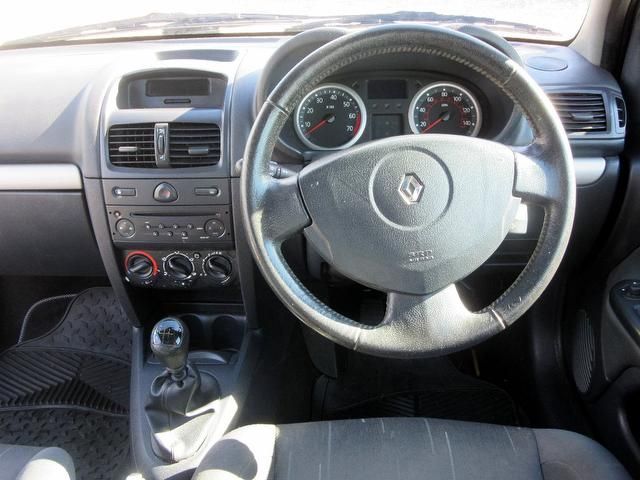 2005 Renault Clio 1.2 16v Dynamique 3dr image 5