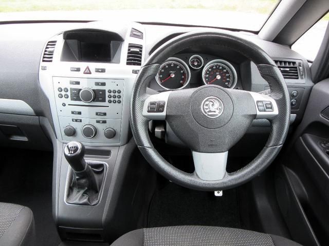 2006 Vauxhall Zafira 1.8 i 16v SRi 5dr image 5
