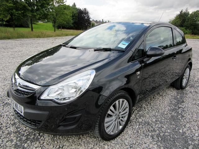 2012 Vauxhall Corsa 1.0 i ecoFLEX 12v S 3dr image 3