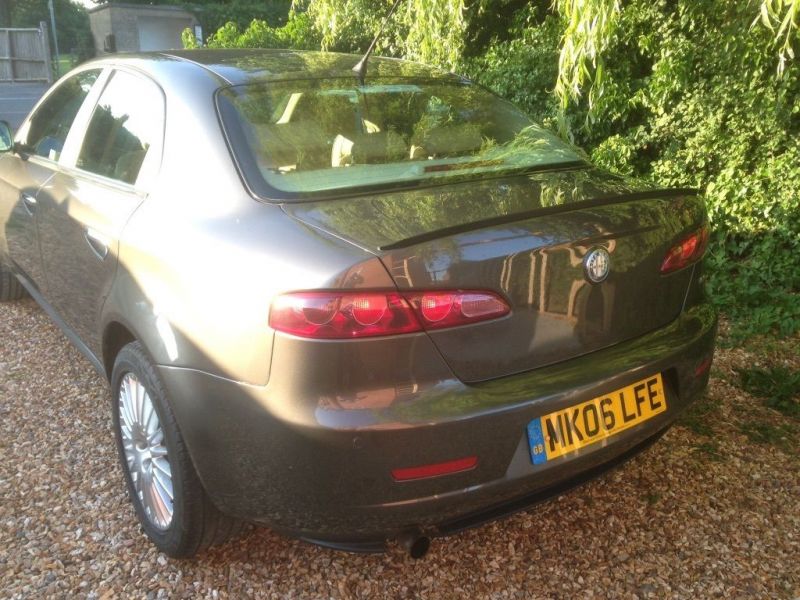 2006 Alfa Romeo 159 1.9 JTDM image 3