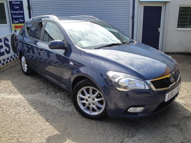 2010 KIA Cee'D 1.6 CRDi EcoDynamics 5dr image 1