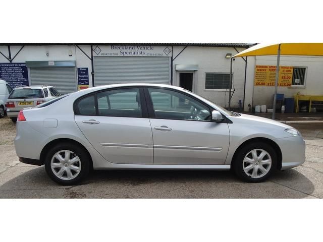 2008 Renault Laguna 2.0 dCi Expression 5dr image 3