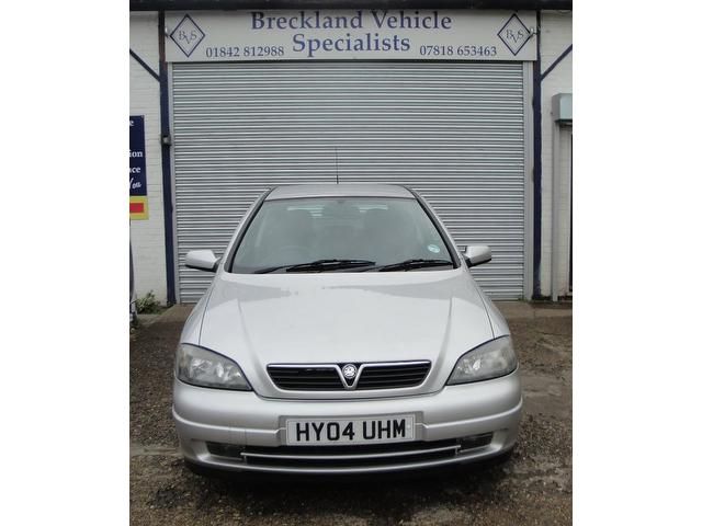 2004 Vauxhall Astra 2.0 DTi 16v SRi 3dr image 1