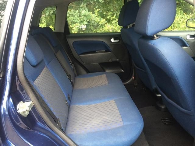 2005 Ford Fiesta 1.4 Zetec Climate 5dr image 6
