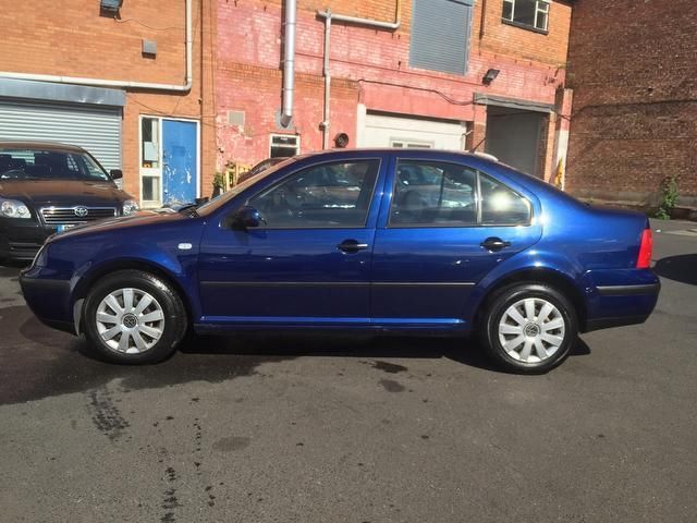2006 Volkswagen Bora 1.6 S 4dr image 4