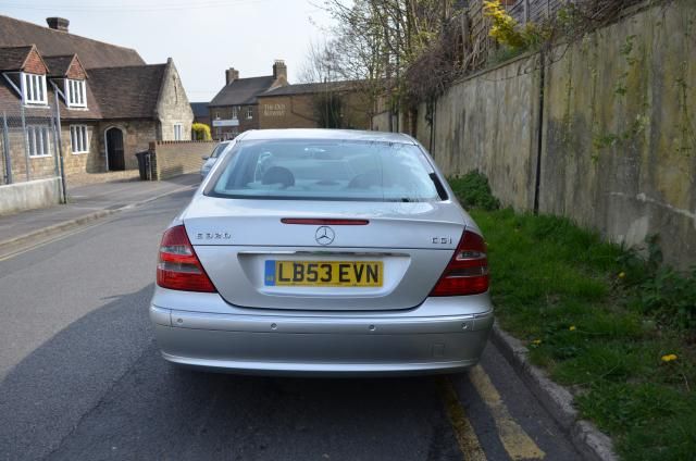 2004 Mercedes-Benz E320 CDI Avantgarde image 4