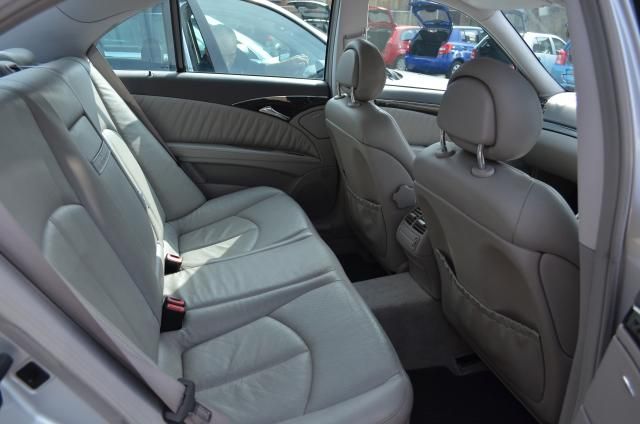 2004 Mercedes-Benz E320 CDI Avantgarde image 6