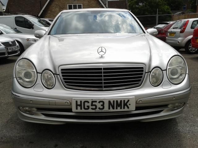 2003 Mercedes-Benz E320 AVANTGARDE image 2