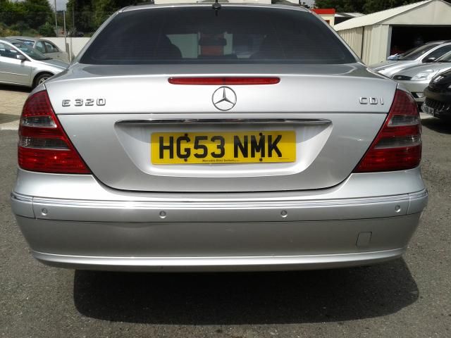 2003 Mercedes-Benz E320 AVANTGARDE image 4