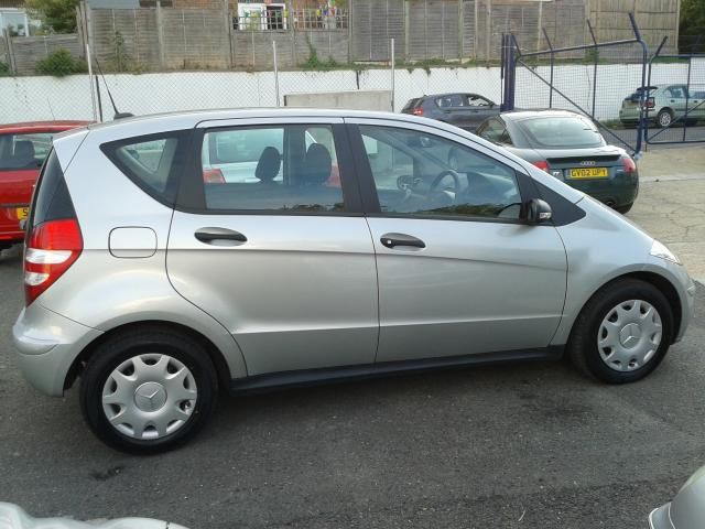 2006 Mercedes-Benz 280 2.8TE A Class 1.5 A150 Classic 5dr image 3