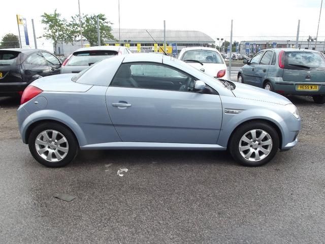 2006 Vauxhall Tigra 1.4 i 16v 2dr image 6