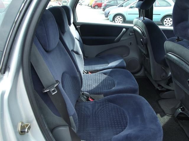 2006 Citroen Xsara Picasso 1.6 HDi Exclusive 5dr image 6