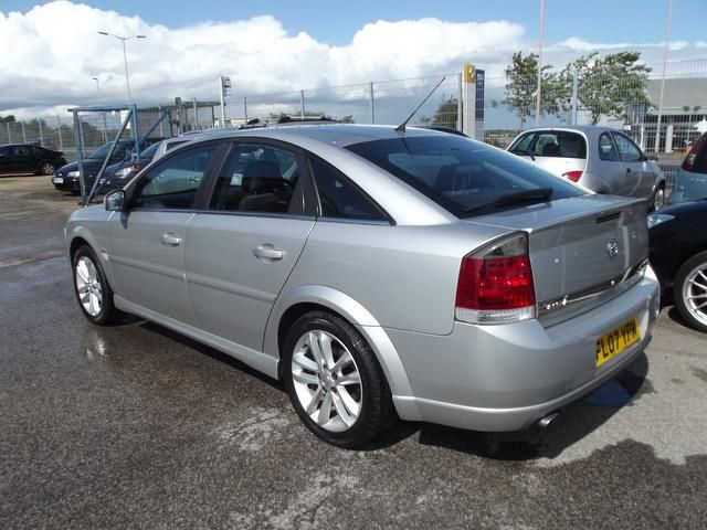 2007 Vauxhall Vectra 1.8 i VVT SRi 5dr image 2