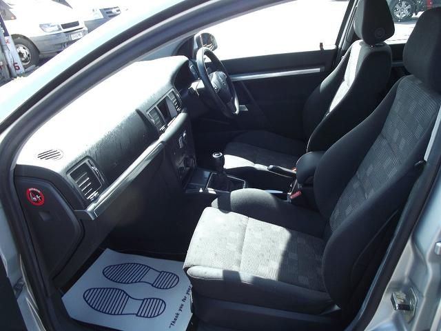 2007 Vauxhall Vectra 1.8 i VVT SRi 5dr image 7