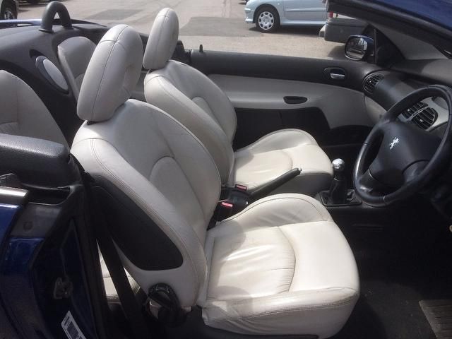 2004 Peugeot 206 CC 1.6 16v Allure 2dr image 5