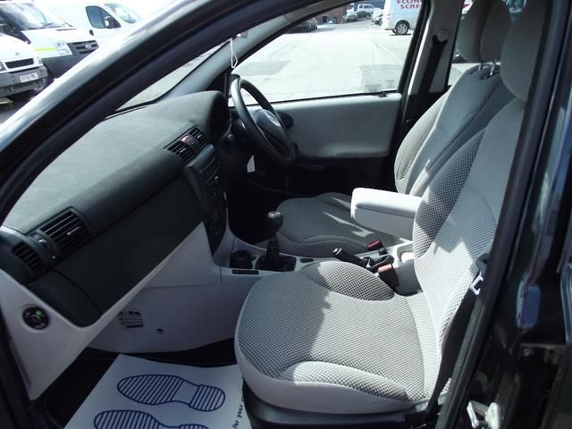 2004 Fiat Stilo 1.6 16v Dynamic 5dr image 7