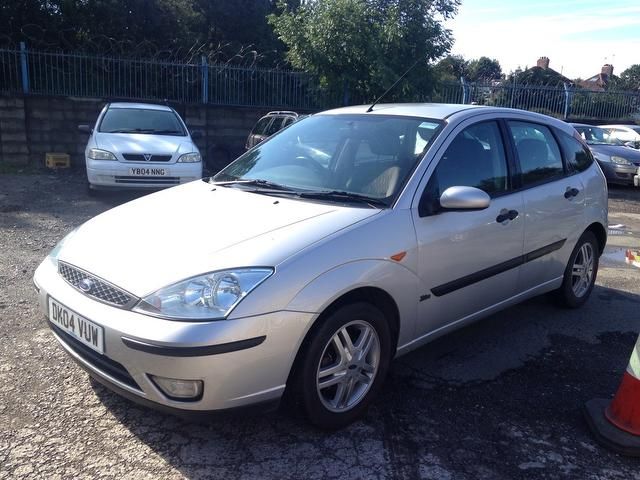 2004 Ford Focus 1.6 i 16v Zetec 5dr image 2